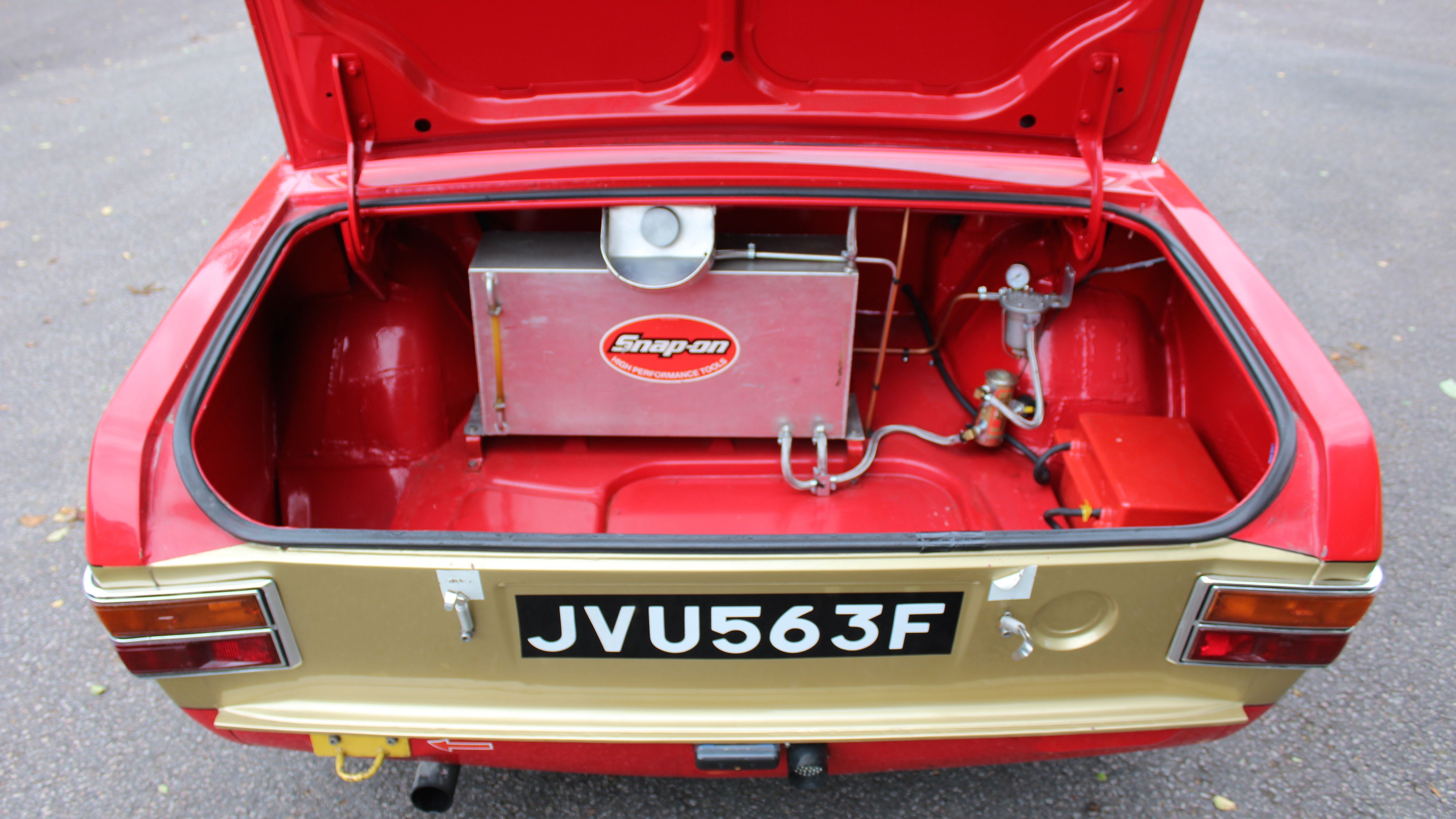 ford Lotus Cortina Mk2 bagage2