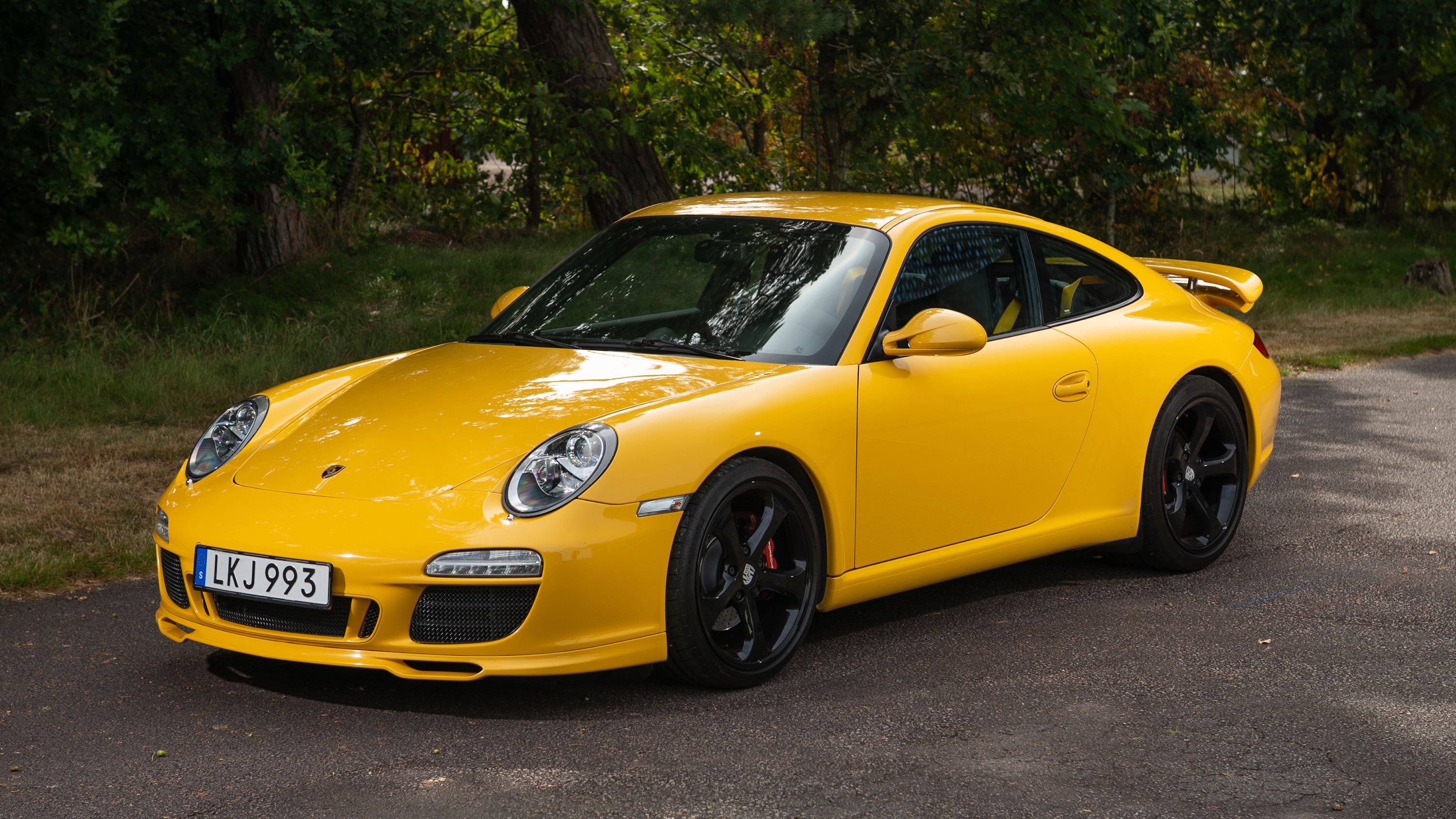 Porsche 997 snett fram vä